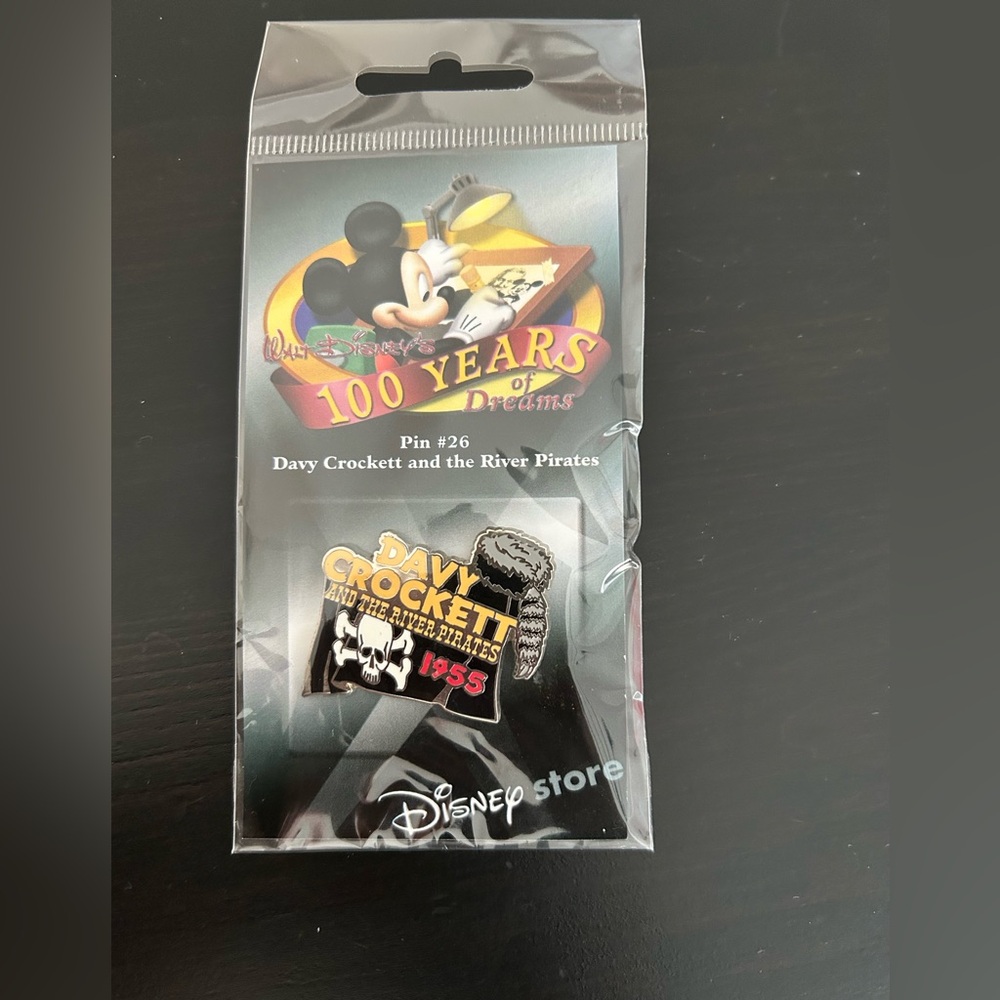 Disney 100 Years of Dreams pin #26 Davey Crockett